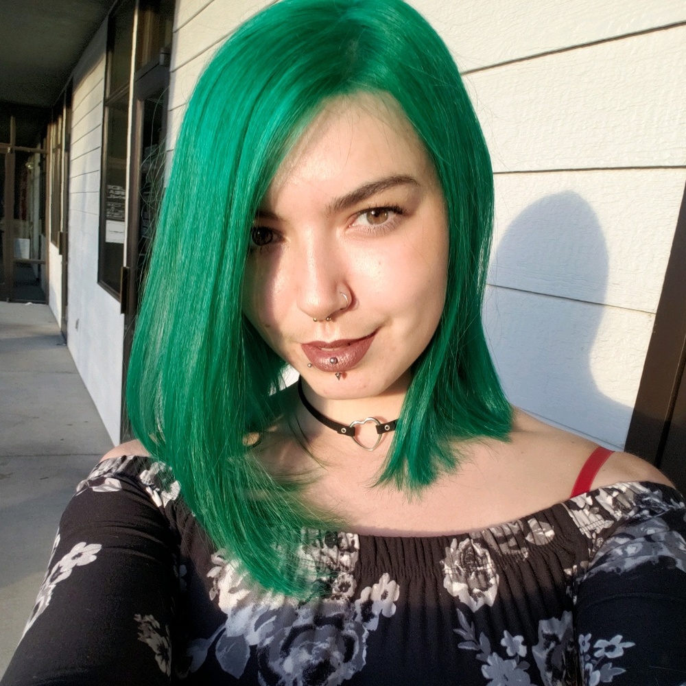 Meet your Posher, Falisha